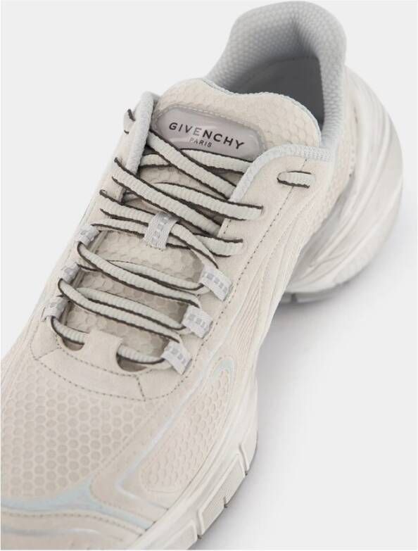 Givenchy MX Runner Suède Sneakers met Uniek Gebruikt Effect