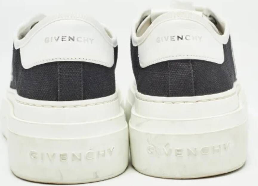 Givenchy Pre-owned Canvas sneakers Black Dames