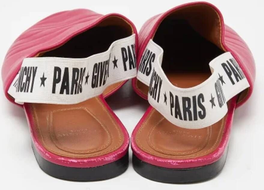Givenchy Pre-owned Leather flats Pink Dames