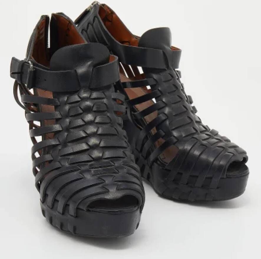 Givenchy Pre-owned Leather sandals Black Dames