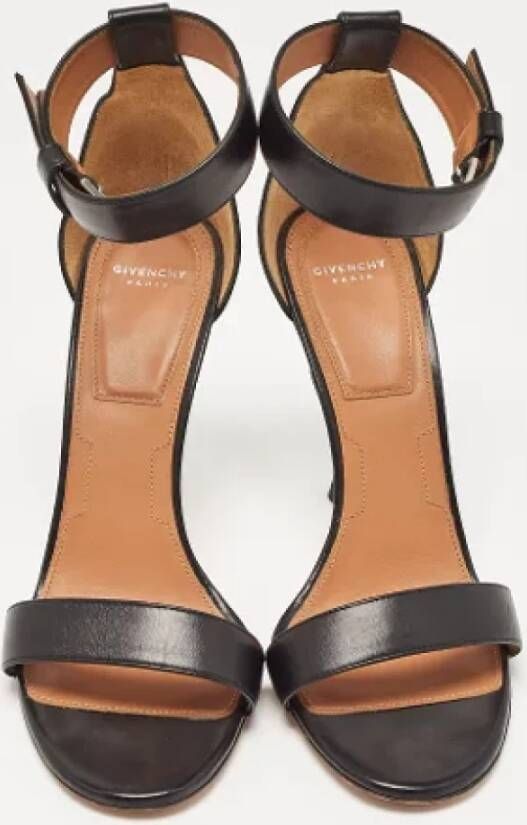 Givenchy Pre-owned Leather sandals Black Dames