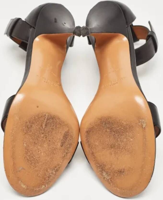 Givenchy Pre-owned Leather sandals Black Dames