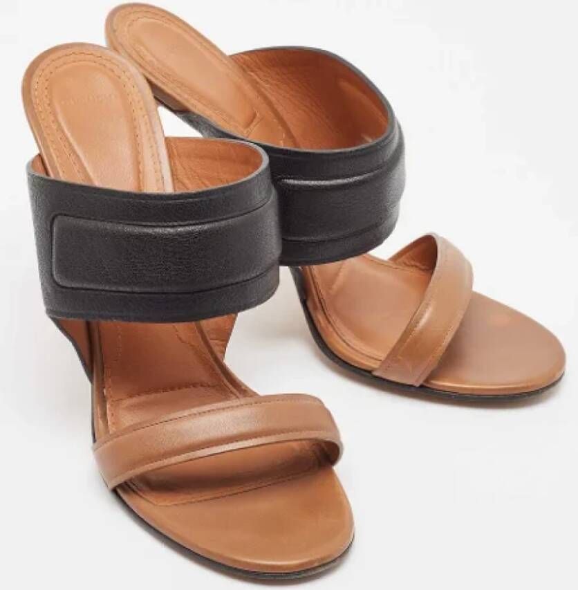 Givenchy Pre-owned Leather sandals Black Dames