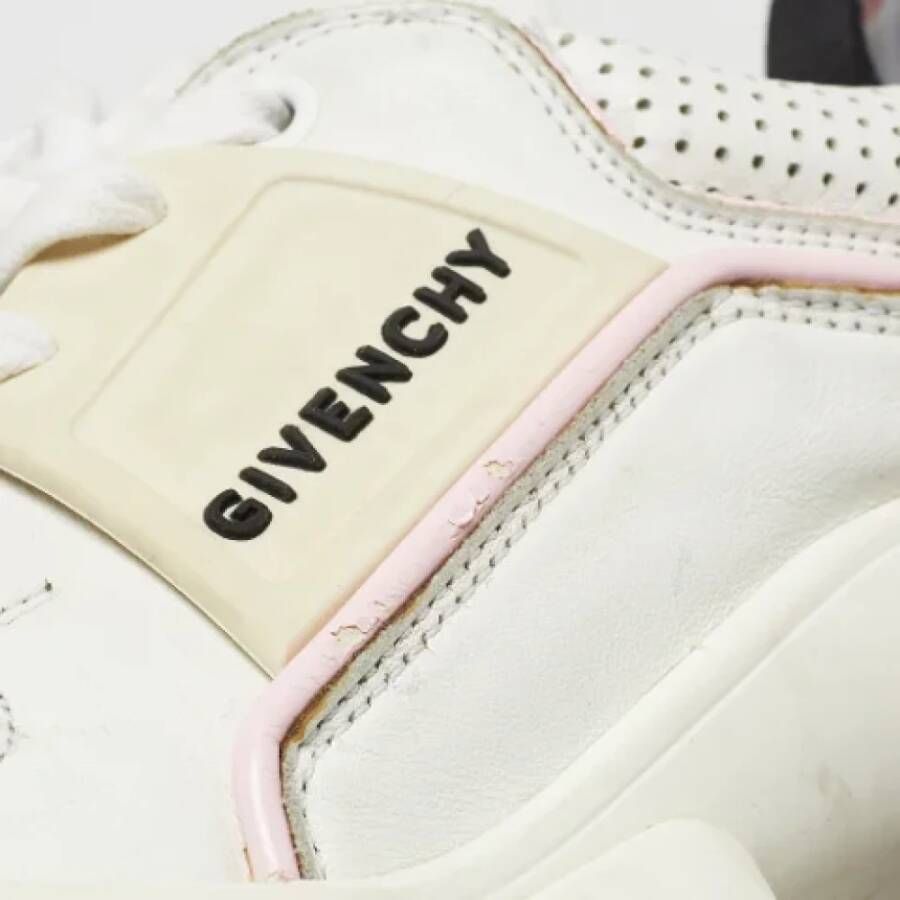 Givenchy Pre-owned Leather sneakers White Dames