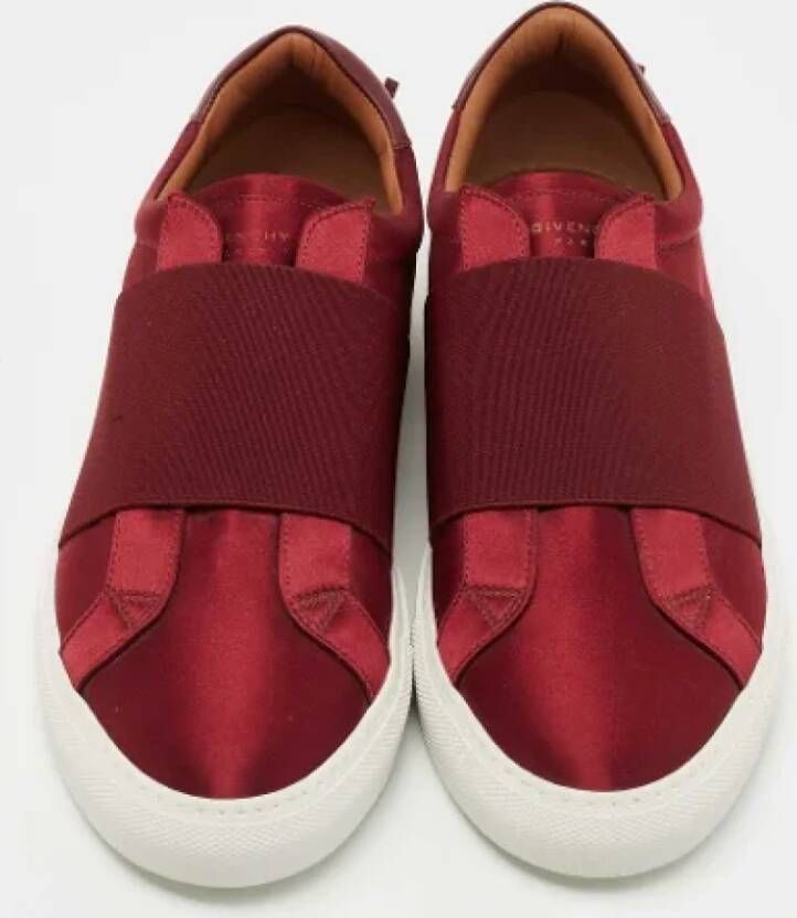 Givenchy Pre-owned Satin sneakers Red Dames