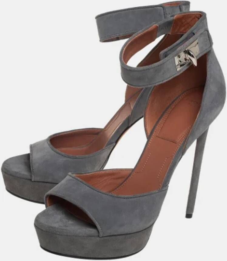 Givenchy Pre-owned Suede sandals Gray Dames