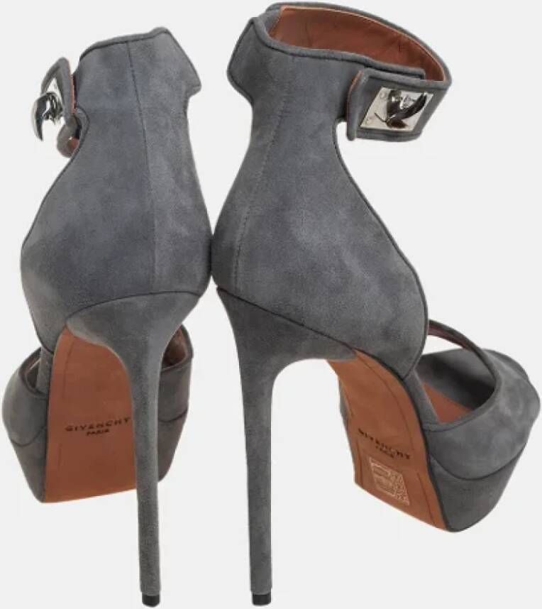 Givenchy Pre-owned Suede sandals Gray Dames