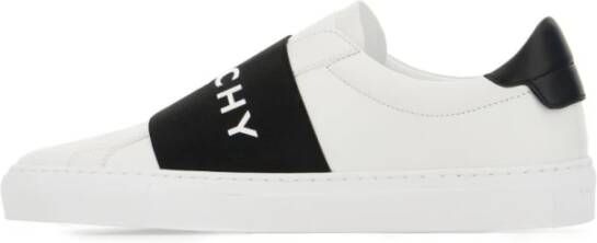 Givenchy Witte Sneakers voor een stijlvolle look