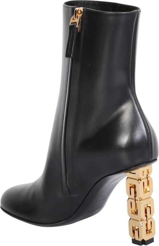 Givenchy Zwarte Enkellaarsjes met G Cube