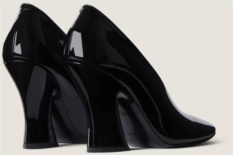 Givenchy Zwarte Gebeeldhouwde Pump