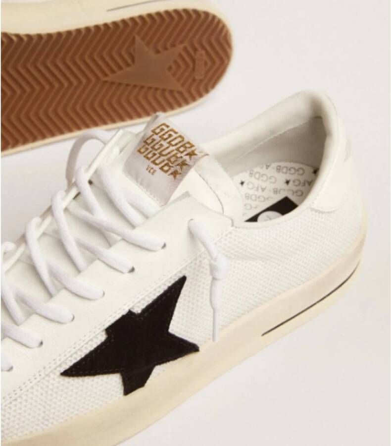 Golden Goose Witte Sneakers met Zwarte Sterdetail