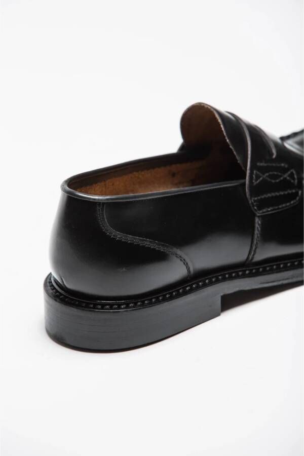 Green George Zwarte platte schoenen Elegante stijl