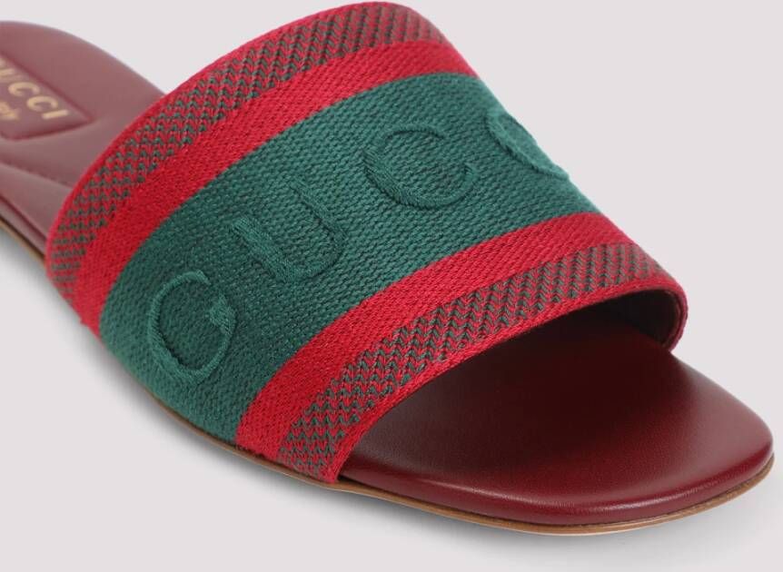 Gucci Slippers met plat logo
