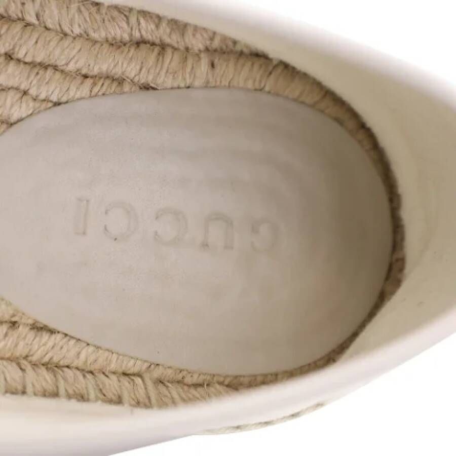 Gucci Vintage Pre-owned Canvas flats Beige Dames