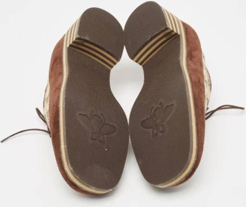 Gucci Vintage Pre-owned Canvas flats Brown Dames