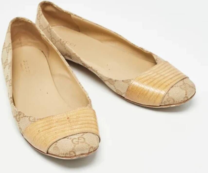 Gucci Vintage Pre-owned Canvas flats Brown Dames