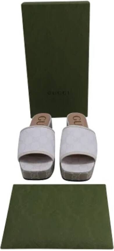 Gucci Vintage Pre-owned Canvas flats White Dames