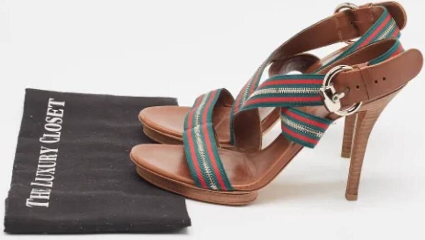 Gucci Vintage Pre-owned Canvas sandals Brown Dames