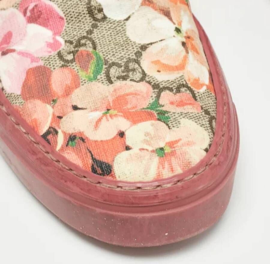 Gucci Vintage Pre-owned Canvas sneakers Pink Dames