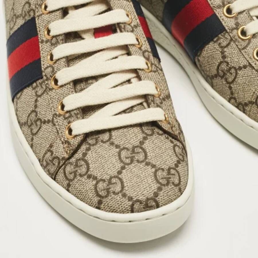 Gucci Vintage Pre-owned Coated canvas sneakers Beige Dames