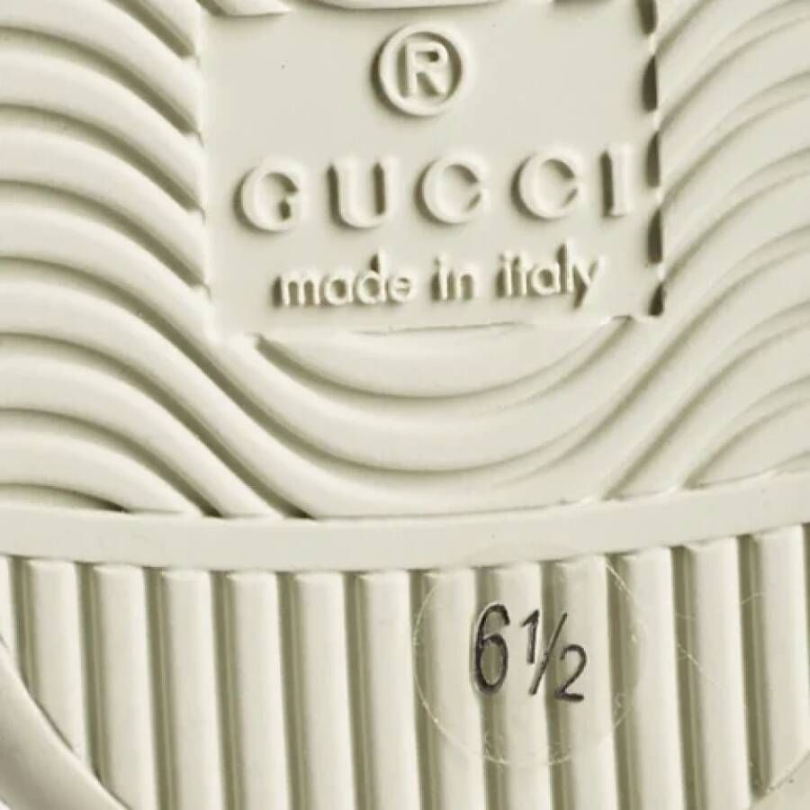 Gucci Vintage Pre-owned Coated canvas sneakers Beige Dames