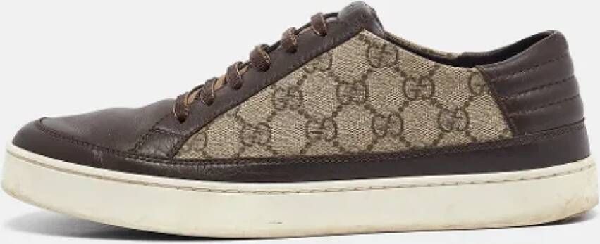Gucci Vintage Pre-owned Coated canvas sneakers Beige Heren