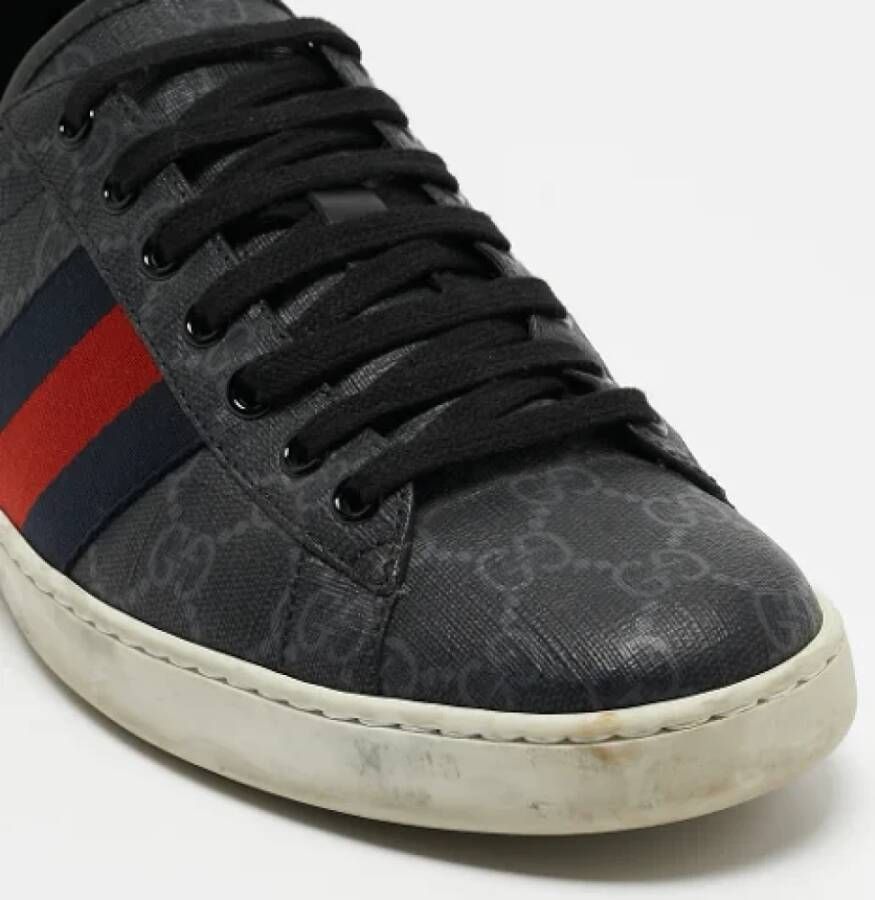 Gucci Vintage Pre-owned Coated canvas sneakers Gray Dames