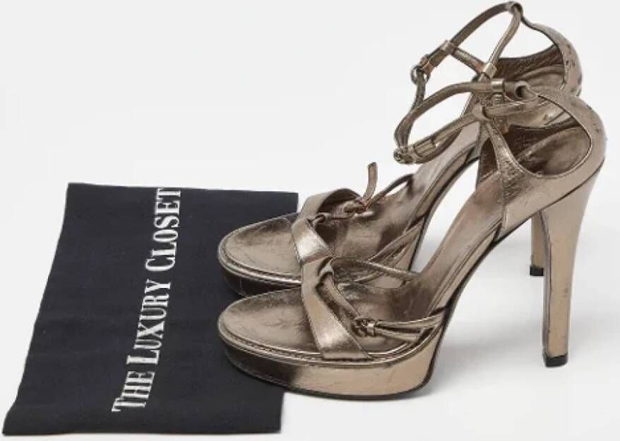 Gucci Vintage Pre-owned Fabric sandals Gray Dames