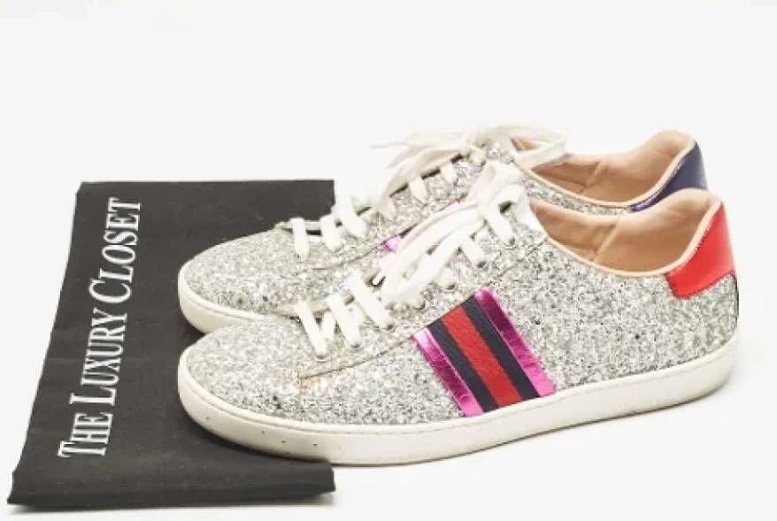 Gucci Vintage Pre-owned Fabric sneakers Gray Dames