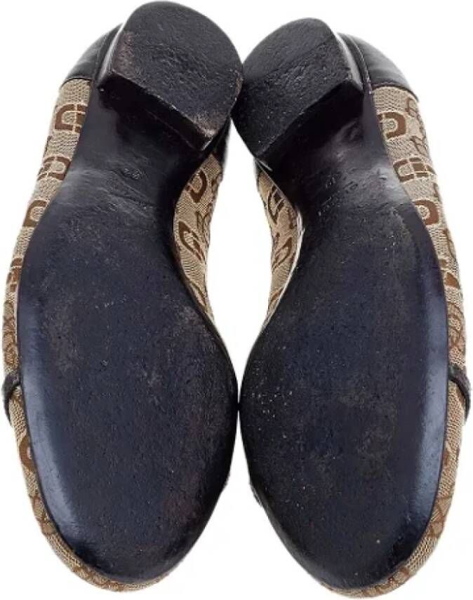 Gucci Vintage Pre-owned Leather flats Beige Dames