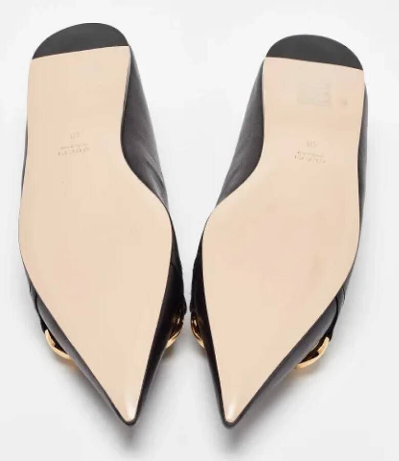 Gucci Vintage Pre-owned Leather flats Black Dames