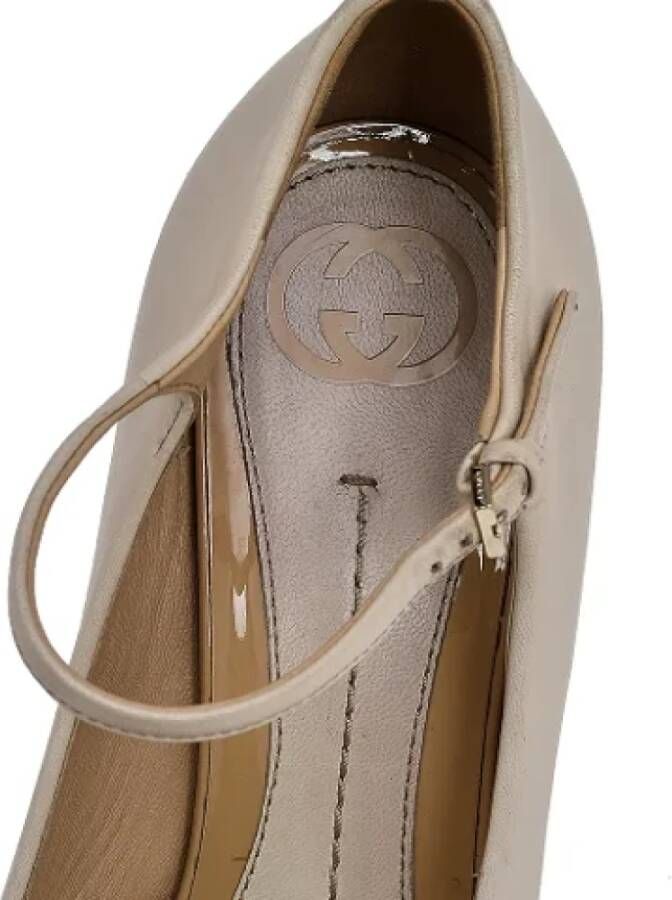 Gucci Vintage Pre-owned Leather sandals Beige Dames