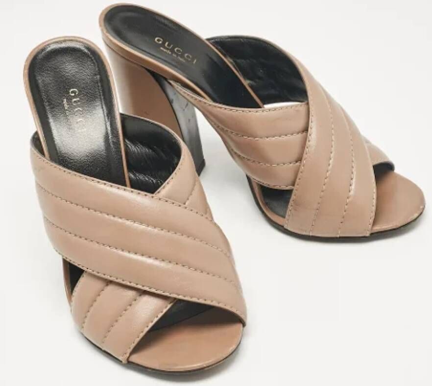 Gucci Vintage Pre-owned Leather sandals Beige Dames