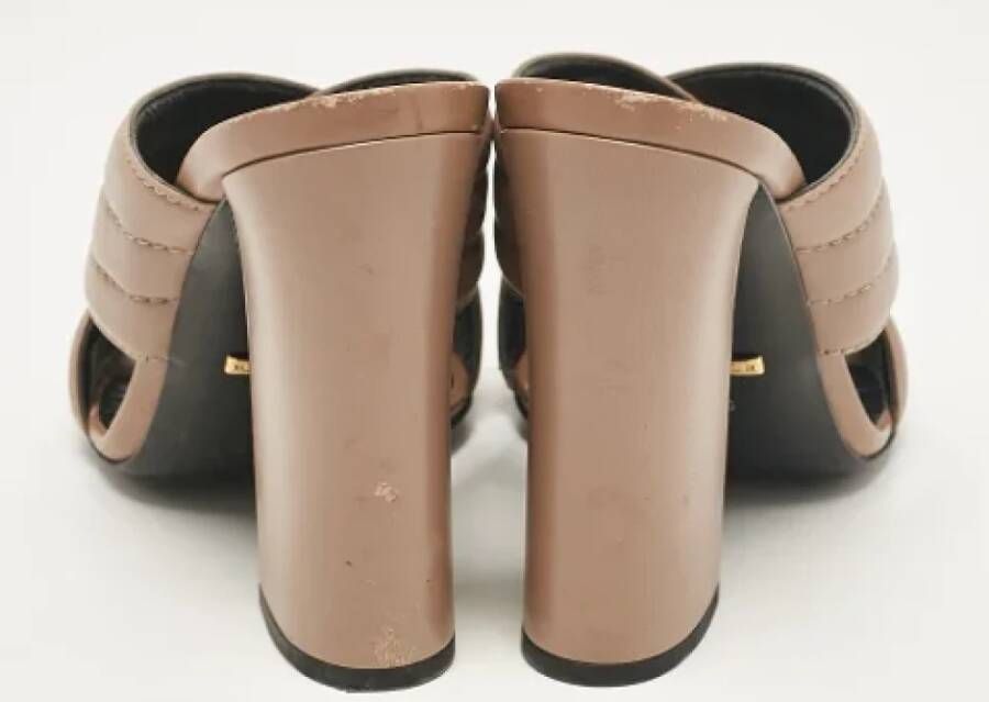 Gucci Vintage Pre-owned Leather sandals Beige Dames