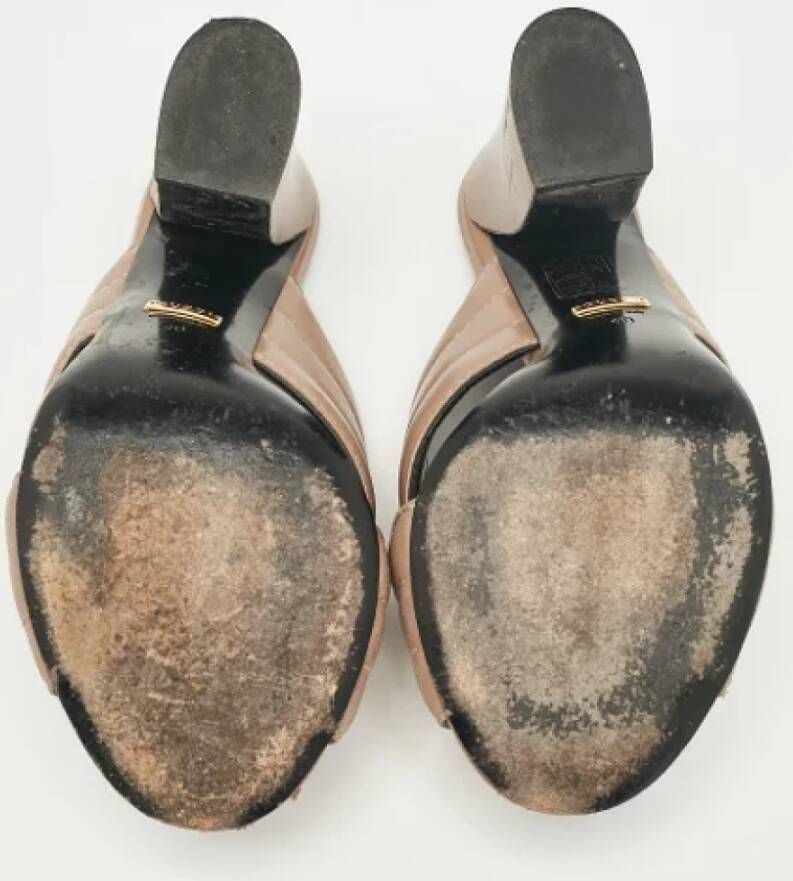 Gucci Vintage Pre-owned Leather sandals Beige Dames