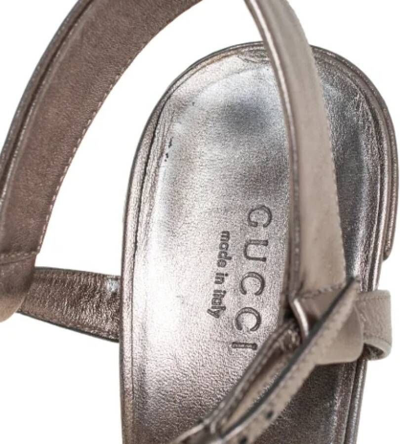 Gucci Vintage Pre-owned Leather sandals Gray Dames