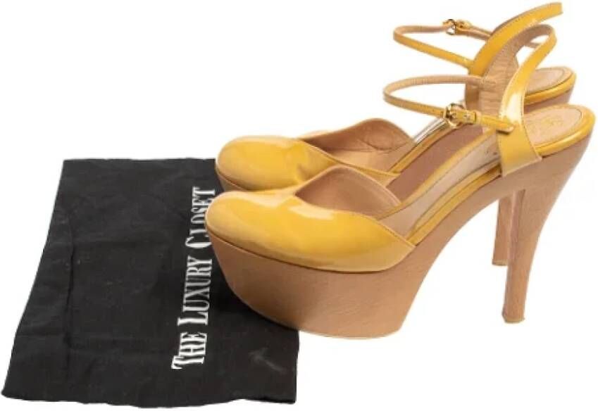 Gucci Vintage Pre-owned Leather sandals Yellow Dames