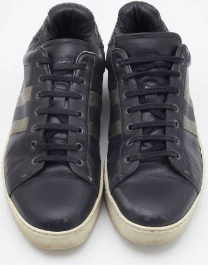 Gucci Vintage Pre-owned Leather sneakers Gray Dames