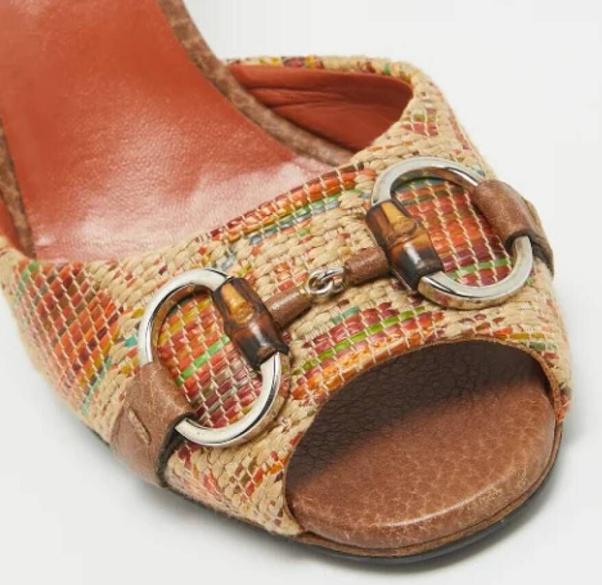 Gucci Vintage Pre-owned Raffia sandals Brown Dames