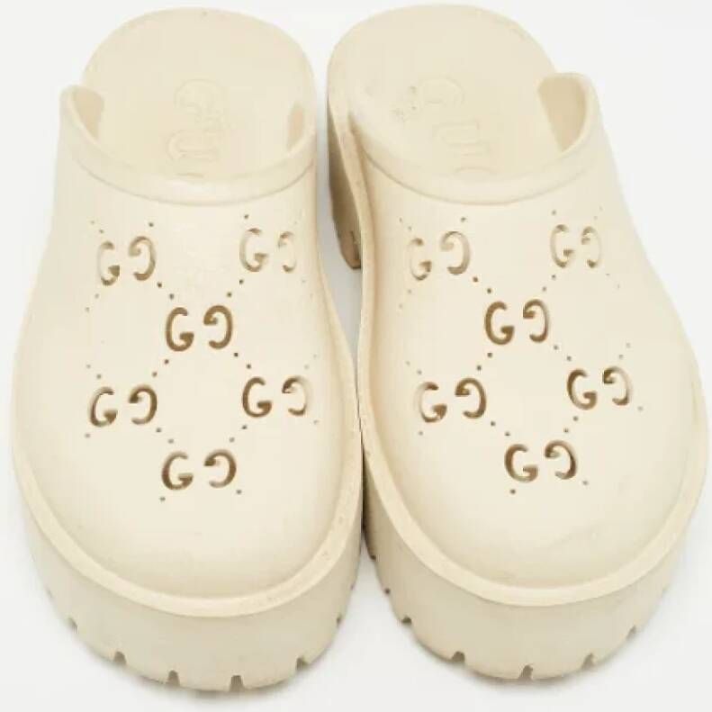 Gucci Vintage Pre-owned Rubber sandals Beige Dames