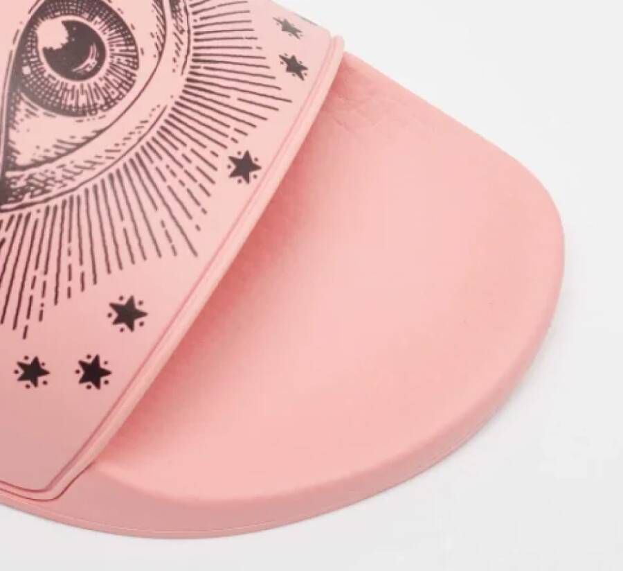 Gucci Vintage Pre-owned Rubber sandals Pink Heren