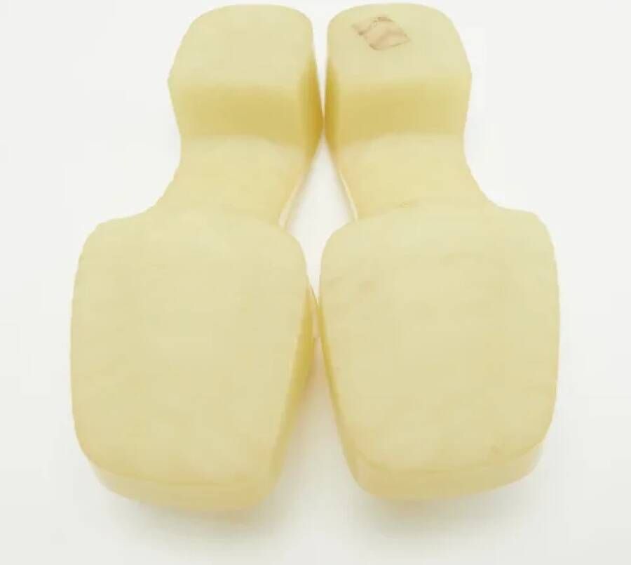 Gucci Vintage Pre-owned Rubber sandals Yellow Dames