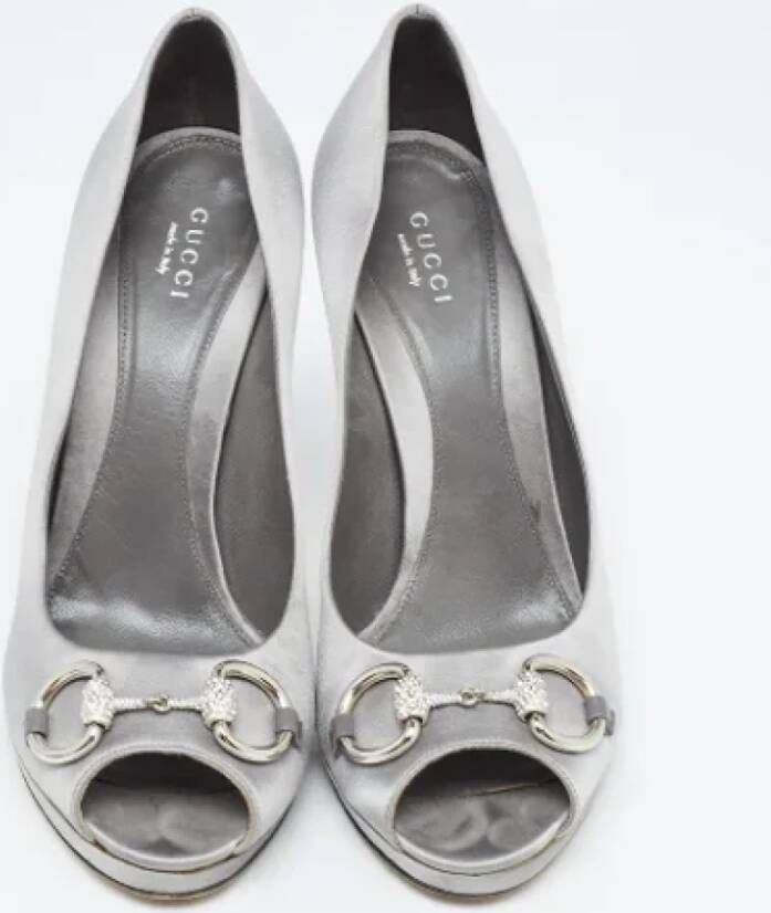 Gucci Vintage Pre-owned Satin heels Gray Dames