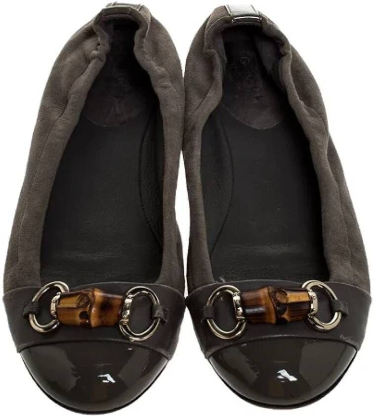 Gucci Vintage Pre-owned Suede flats Gray Dames