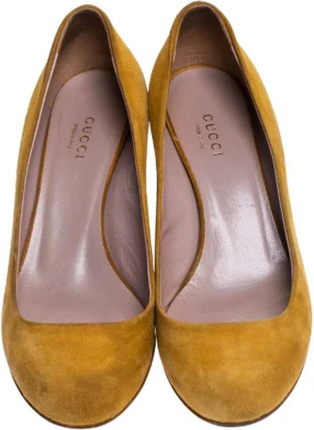 Gucci Vintage Pre-owned Suede heels Yellow Dames