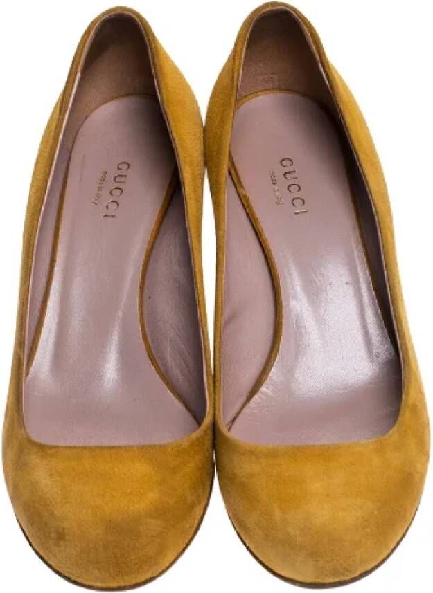 Gucci Vintage Pre-owned Suede heels Yellow Dames