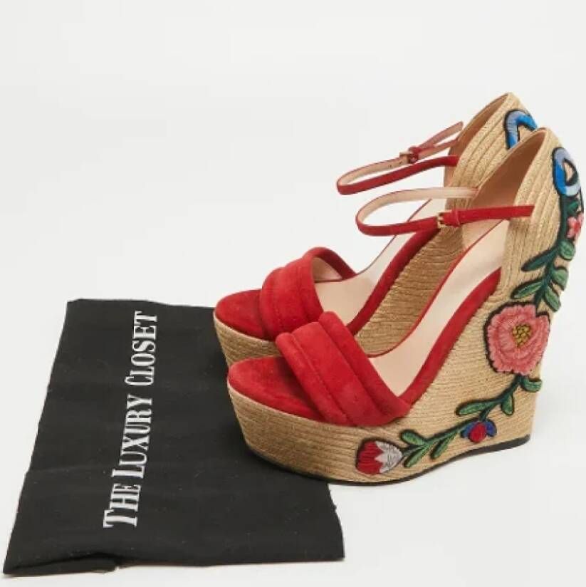 Gucci Vintage Pre-owned Suede sandals Red Dames