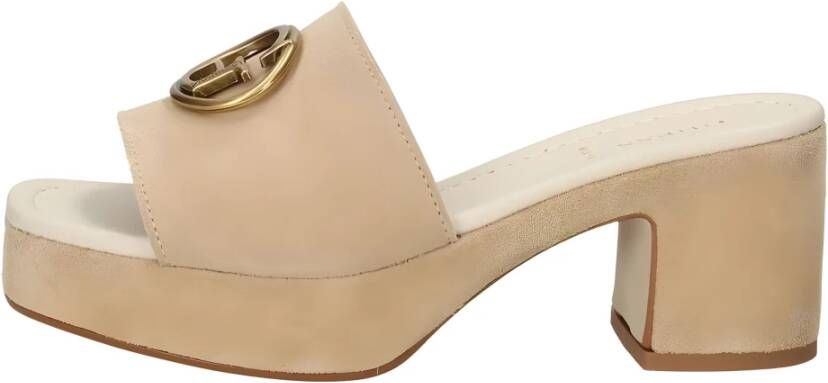 Guess Bruine Suede Platform Sandalen Beige Dames