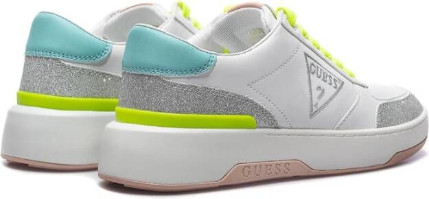 Guess Witte Synthetische Sneakers Fl5Mlsfam12 Wit Dames