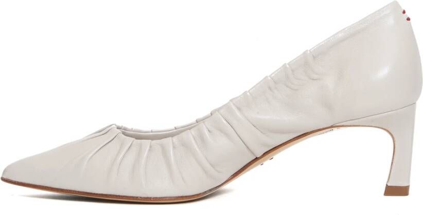 Halmanera Witte Leren Pumps Stijlvol Gerimpeld Ontwerp